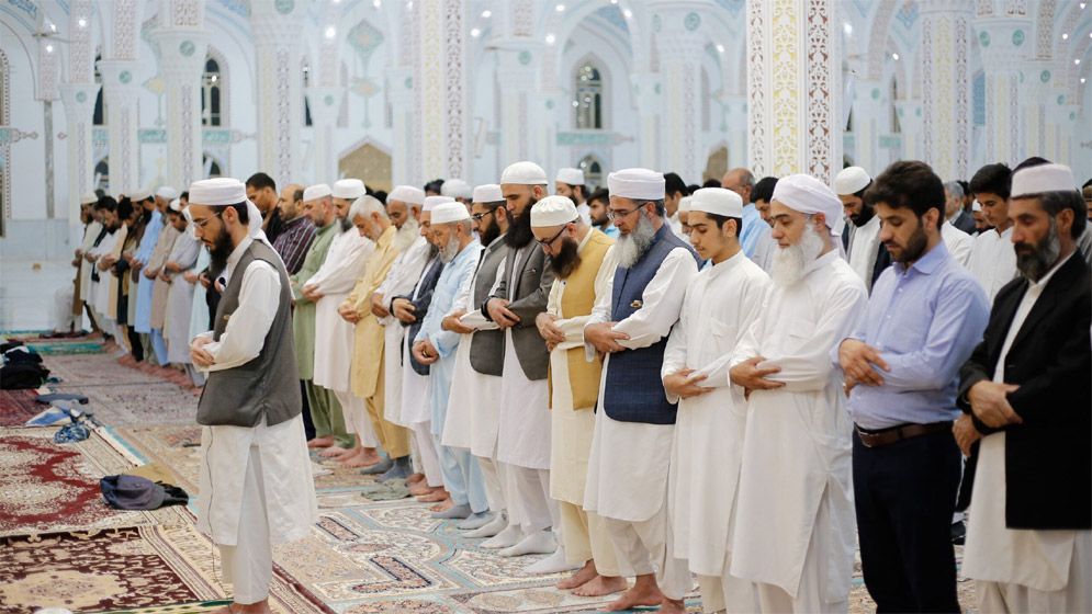 তারাবির নামাজে কি কোরআন দেখে পড়া যাবে?